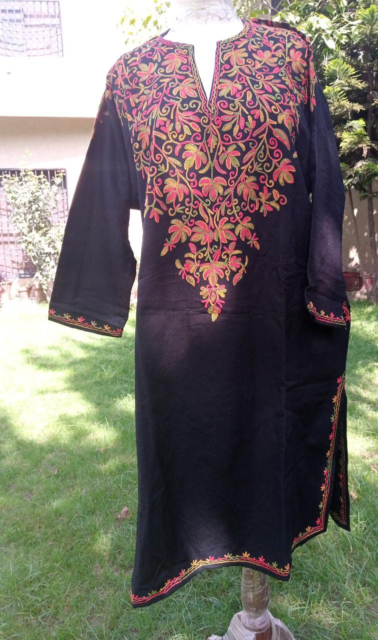Kashmiri Traditional Wedding Dresses: History, culture & more | Blog | TIC  – The Indian Couture